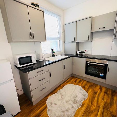 Newley Refurbished One Bedroom Flat Hastings Extérieur photo